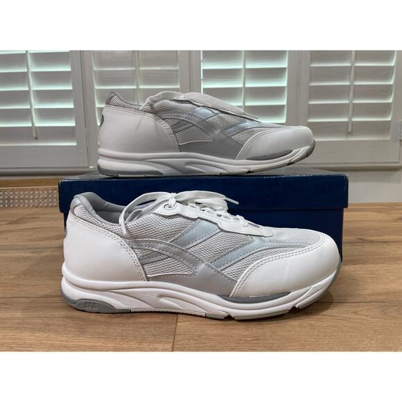 SAS Women's Tour Mesh Lace-Up Sneaker White/Silver Size 10.5 W3 Triple Wide NIB - Picture 2 of 14
